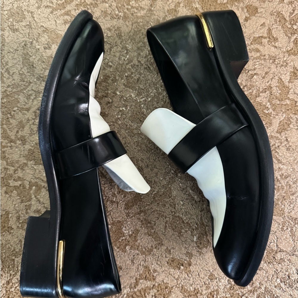 Louis Vuitton 2015 Women’s Loafers Black White Gold Heel Detail Size 7.5 Luxury - Picture 6 of 15